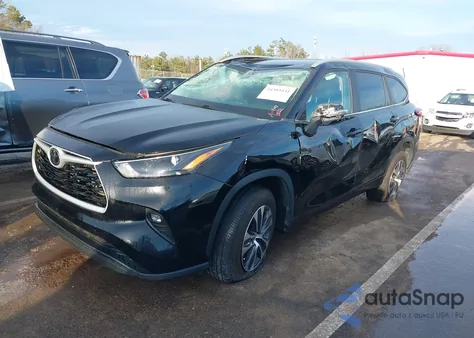 2024 Toyota Highlander Xle z USA, uszkodzony, nr VIN 5TDKDRAH6RS530960